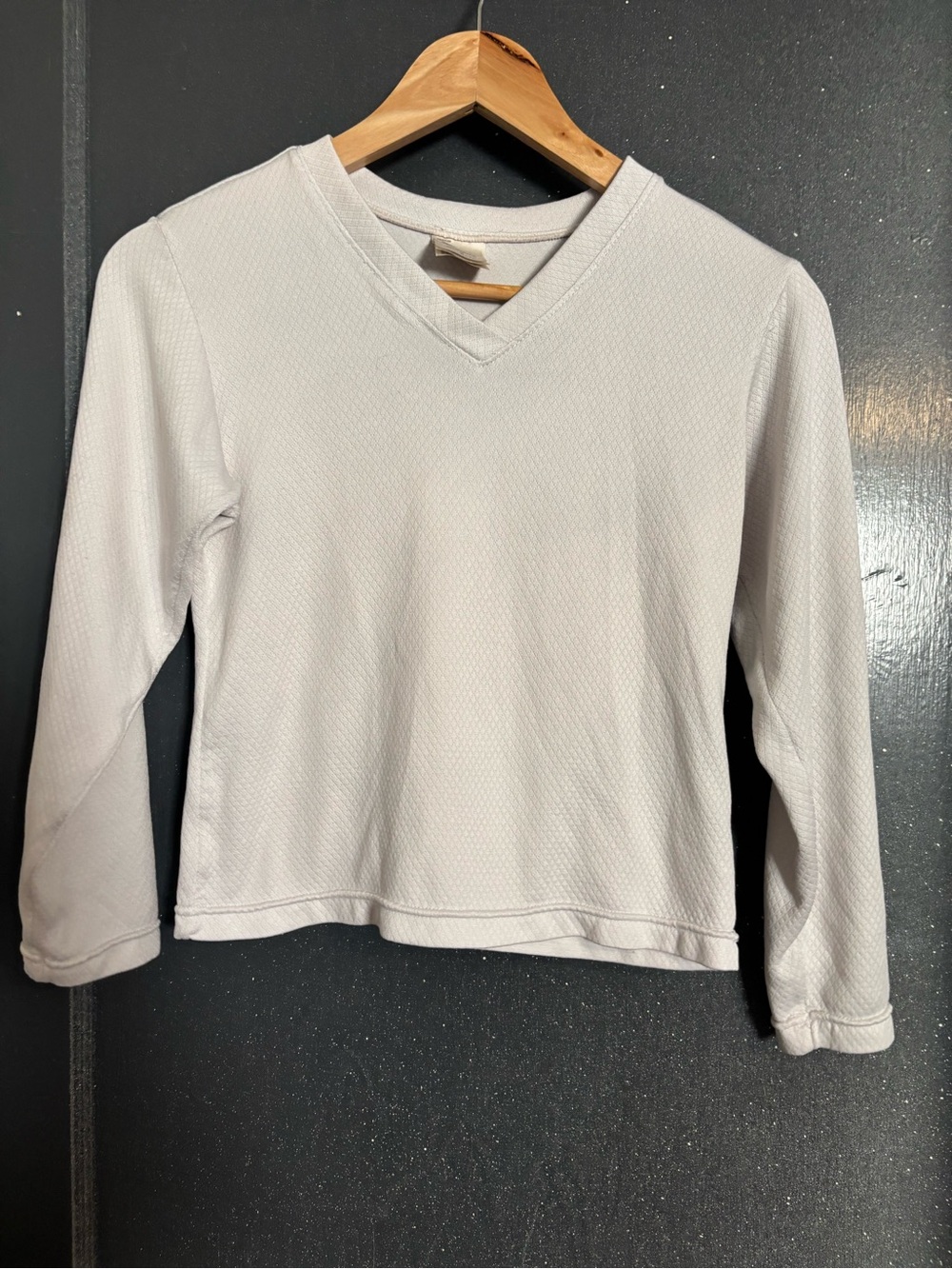 REI White V-Neck Long Sleeve Women's Sweater